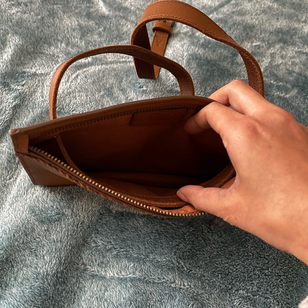 Frye belt bag - Picture 2 of 7